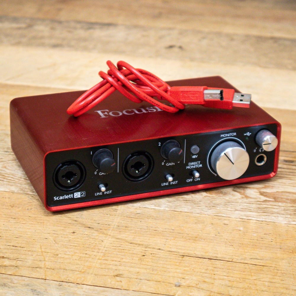 Focusrite Scarlett 2i2 (2nd Gen) USB Audio Interface Studio Recording U281133