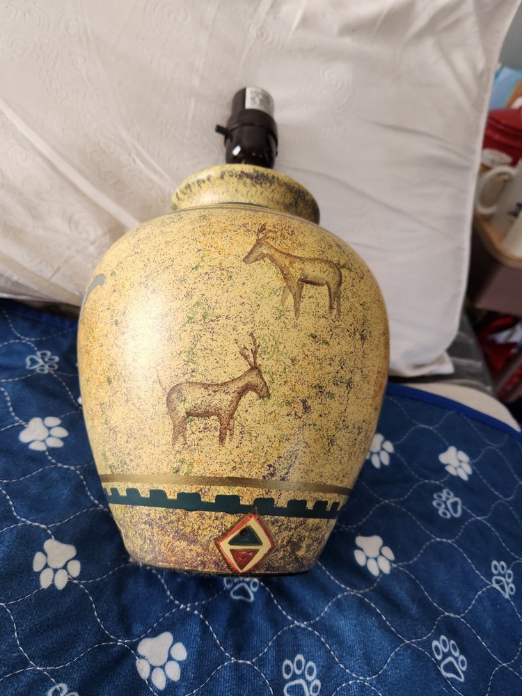 Safari Theme Lamp Table Lamp EUC  No Shade