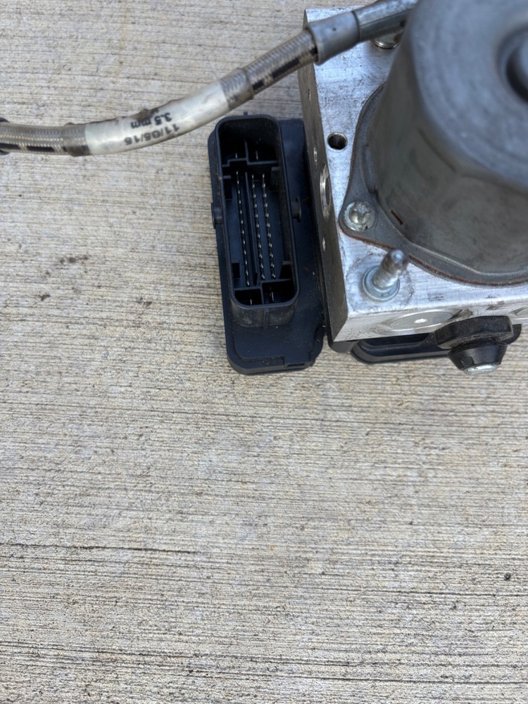 ** Indian Motorcycle ABS control module / pump ** 1911761 **