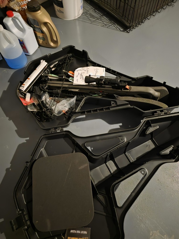 Killer Instinct Black Crossbow with Scope, Case, and Accessories