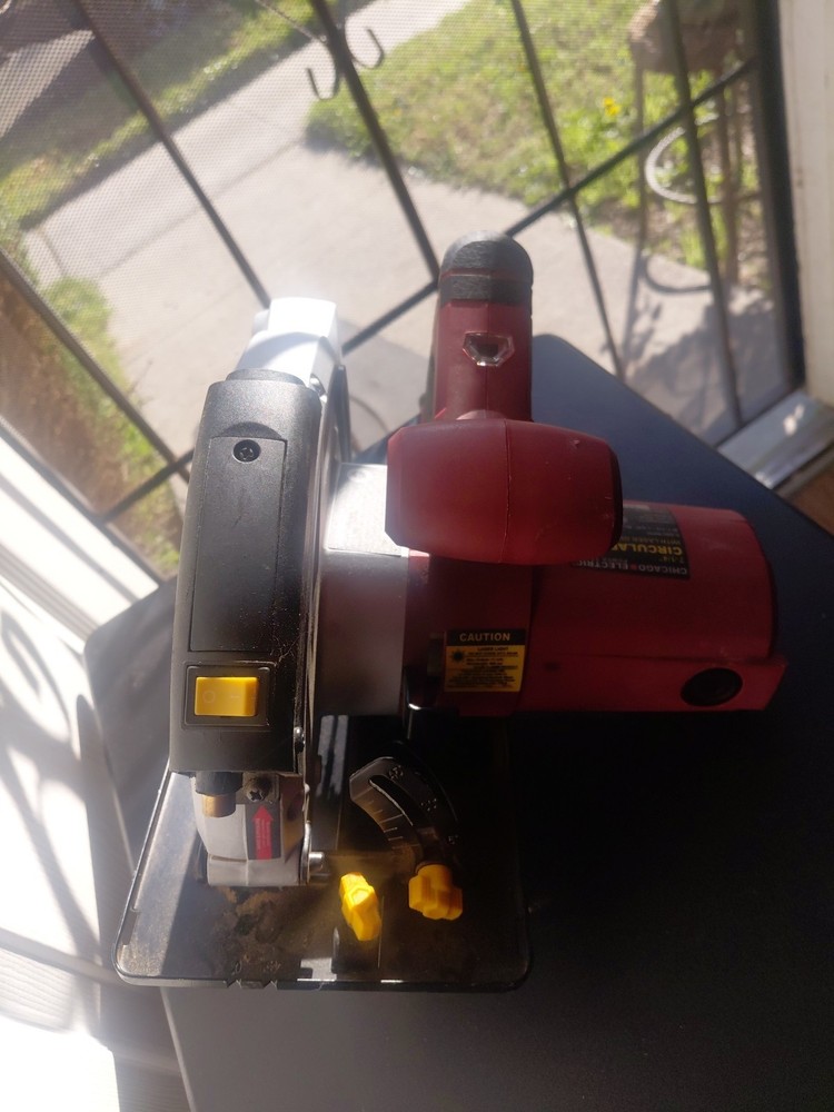 Circular Saw Chicago Electric 7-1/4"