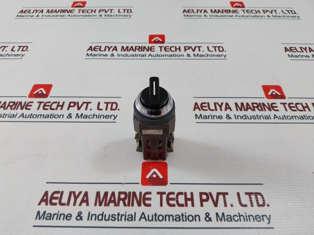 Idec ASN205S Selector Switch 600V 10A