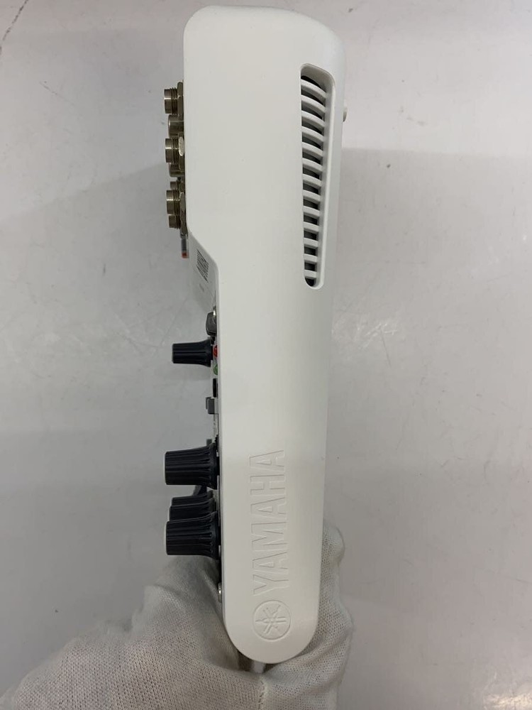 YAMAHA AG03 MIXER Used