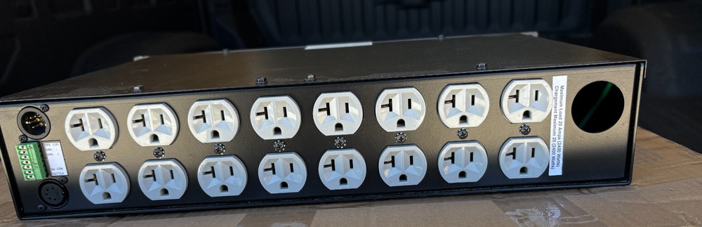 Lightronics RD-82 Lighting 8 channel Dimmer Pack