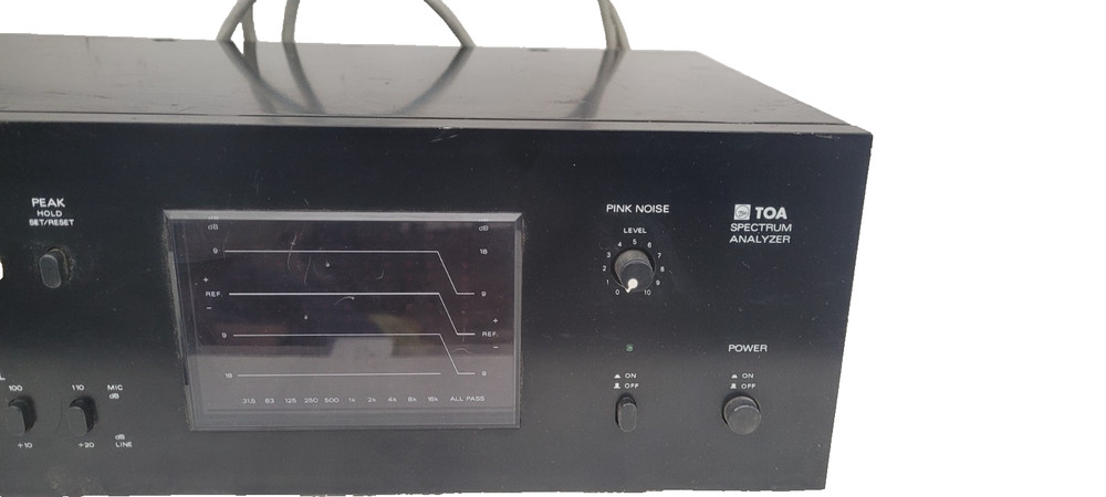 TOA R-11SA SPECTRUM ANALYZER