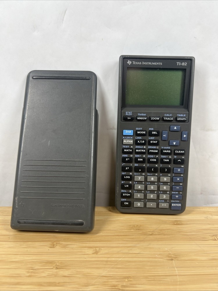 Texas Instruments TI-82 Graphing Calculator Powers On READ DESC