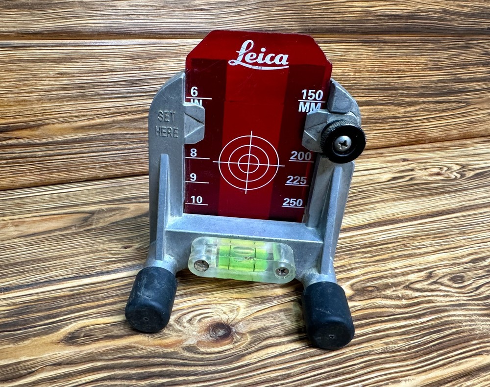 Leica Piper 100 Red Beam Pipe Laser Kit with Carrying Case