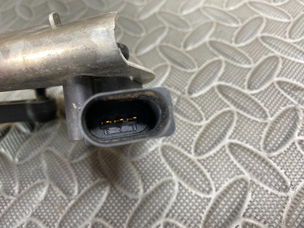 Tesla Model S 2016 Height Level Sensor Front Left 1027941-00-A