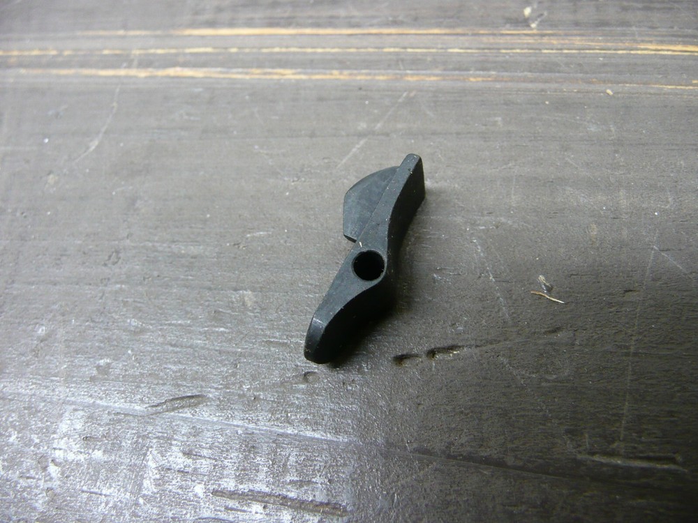 US M1903 Springfield Floorplate Catch (1109-15)