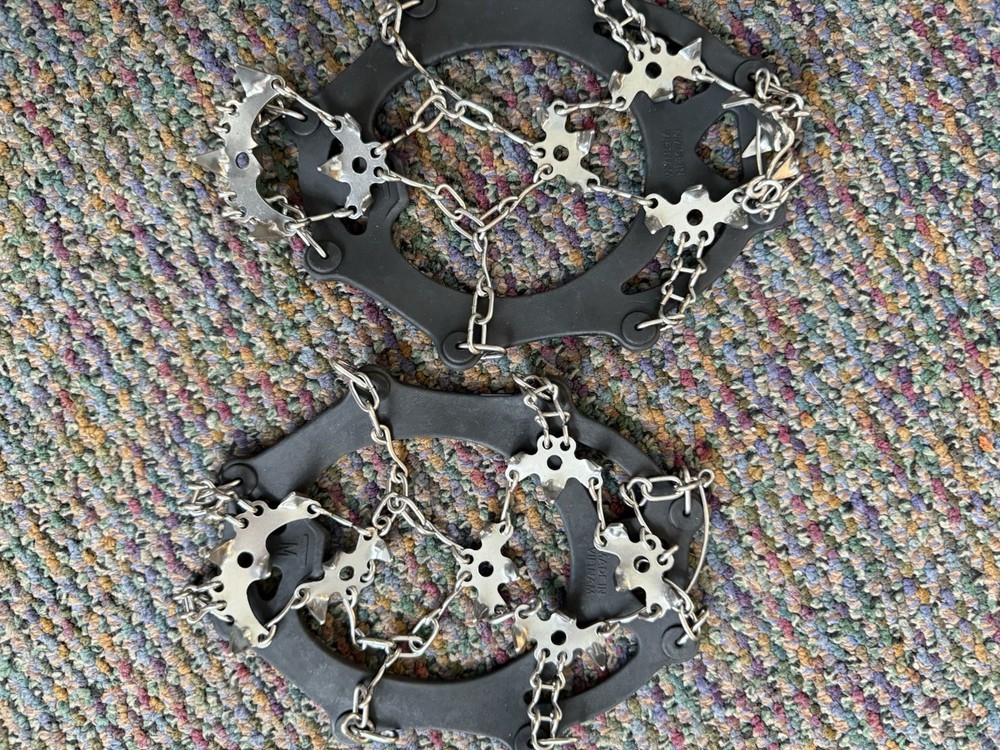 Yaktrax Adventure Grip MD