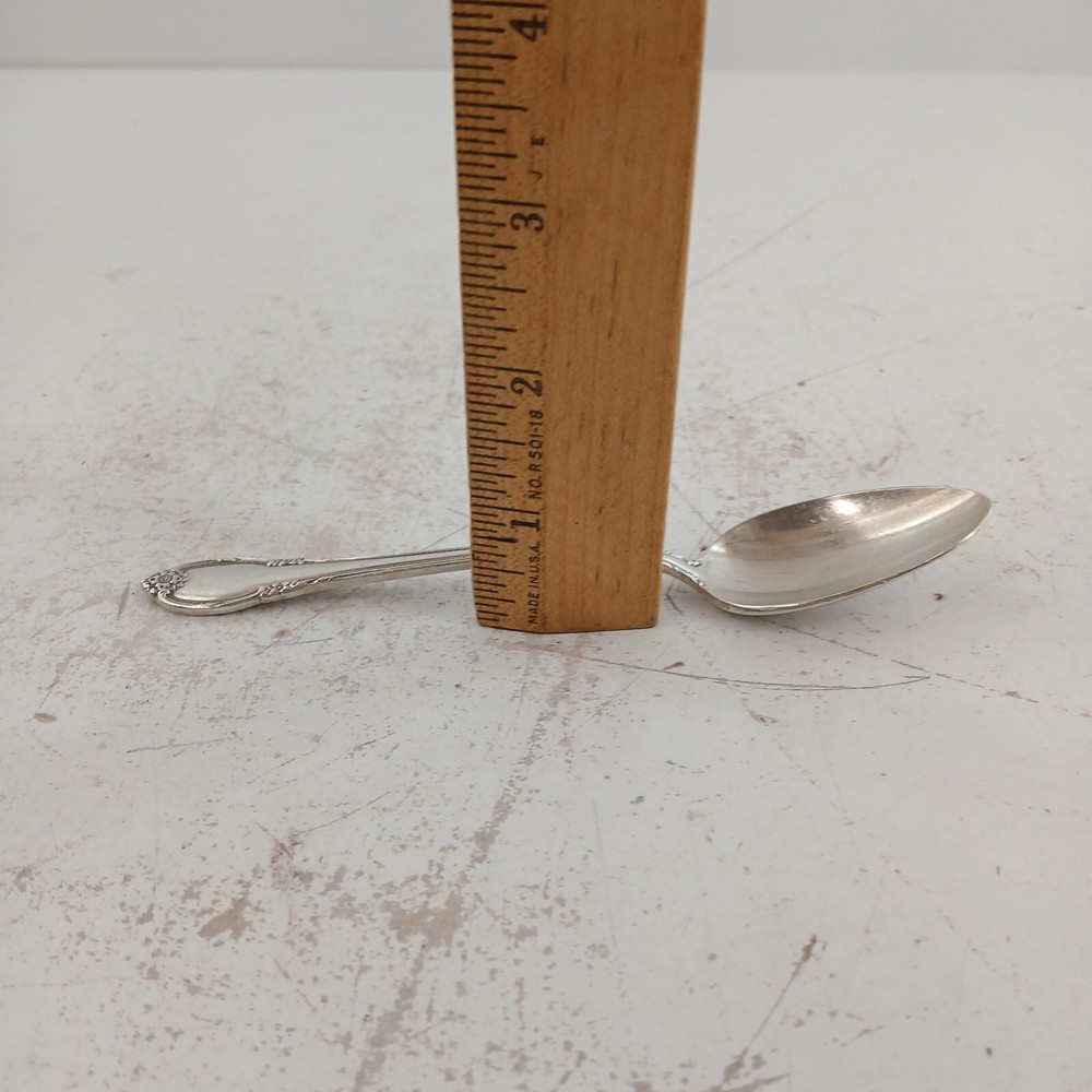 1847 Rogers Bros REMEMBERANCE Silverplate Flatware ~ 5 Pc Dinner Placing Service