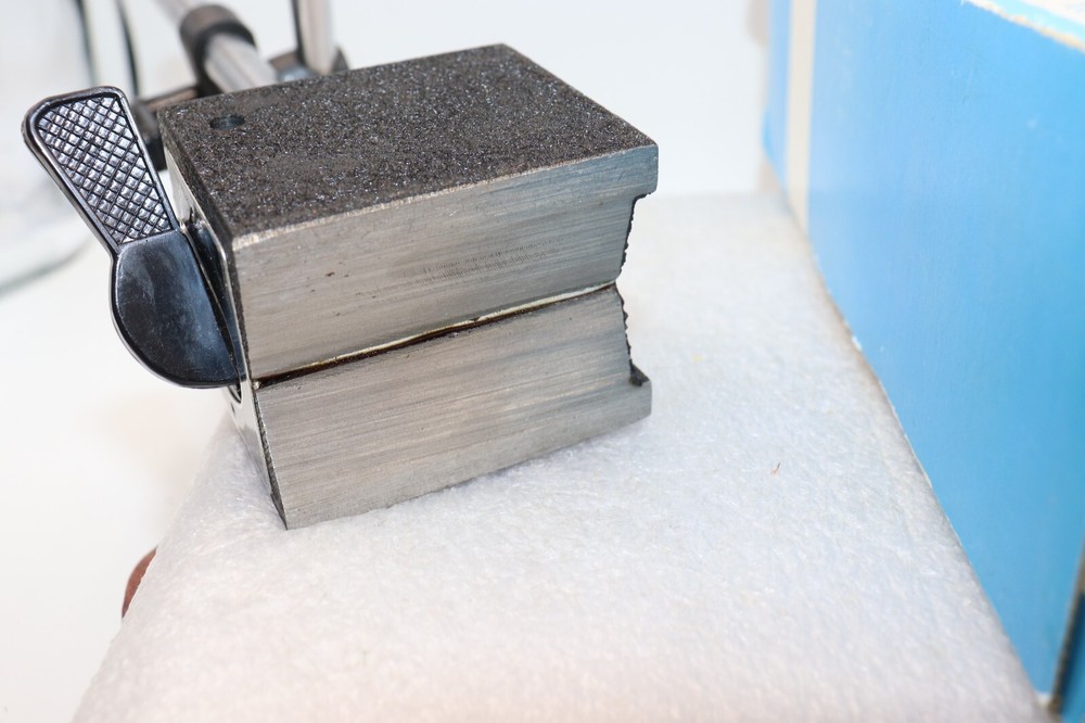 P.Y.H. Magnetic Base Model: TMB-B