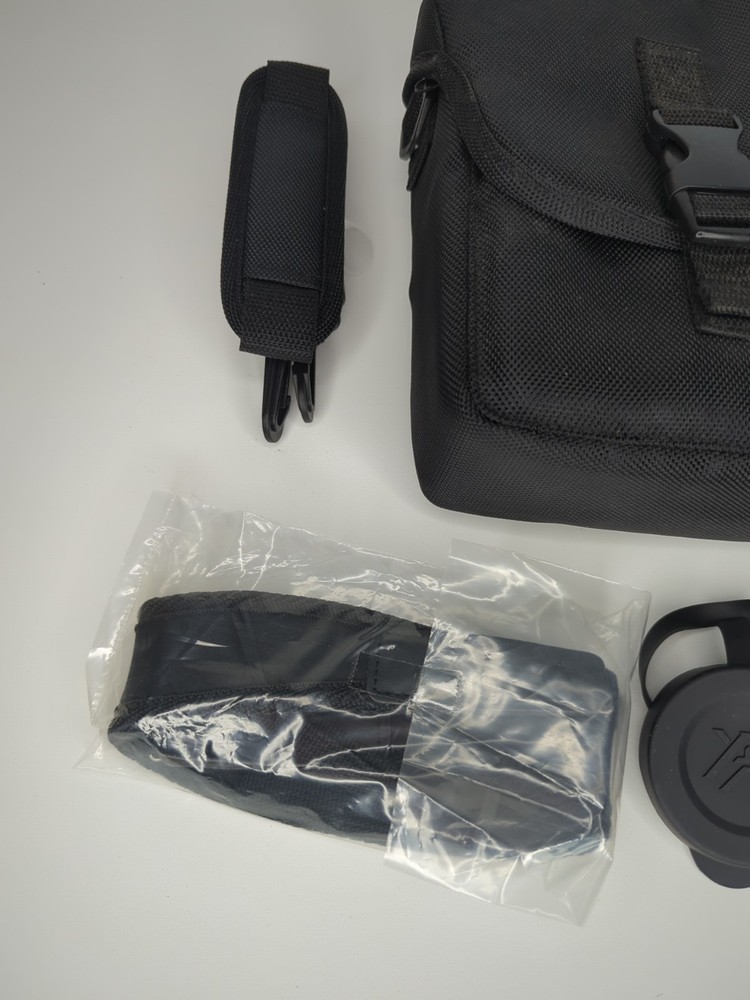 New Vortex Binocular Nylon Case with Removable Strap And Lens Covers