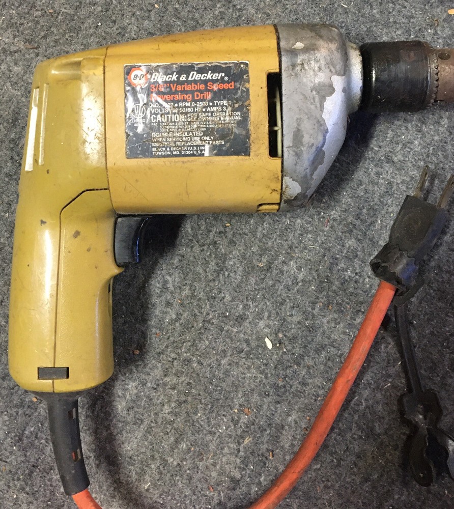 Black and Decker 3/8” Variable Speed Reversing Drill