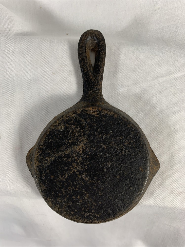 Miniature Cast Iron Skillet 3” Egg and Bacon