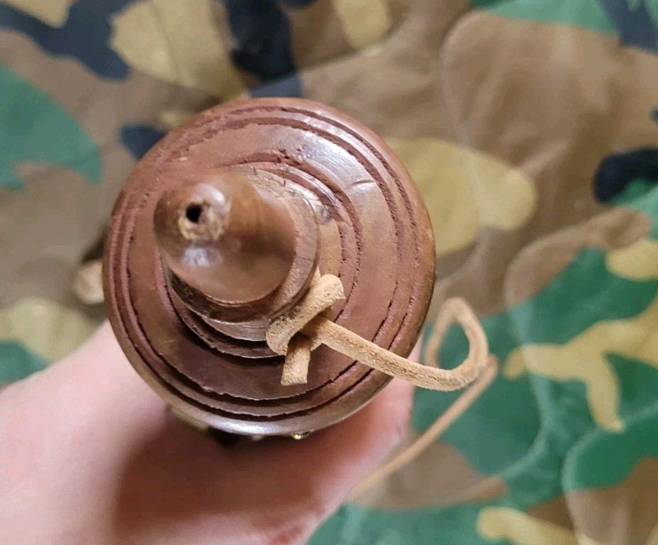 Modern Black Powder Muzzleloading Powder Horn Leather Strap