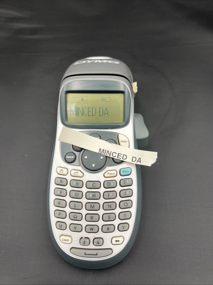DYMO LabelManager 160 Handheld Label Maker – Works – Includes Sample Label Tape