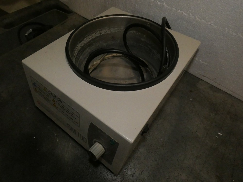 Yamato BM-100 Compact Analog Water Bath (115V)
