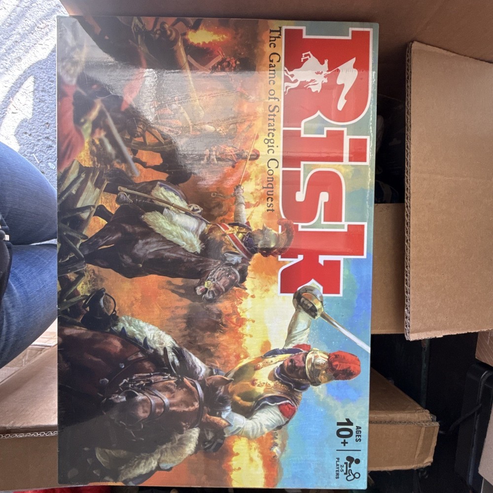 Hasbro Gaming B7404 Risk Board Game