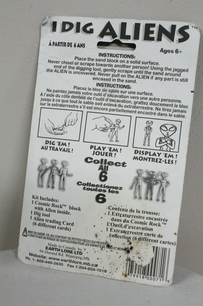 I Dig Aliens Mini Dig Kit Glow Eyes Dig Play Display 'Em