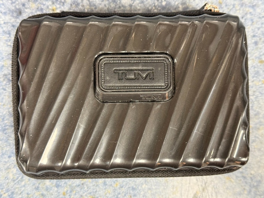 TUMI For DELTA BLACK Hard Shell Suitcase Amenity Travel Kit  EMPTY