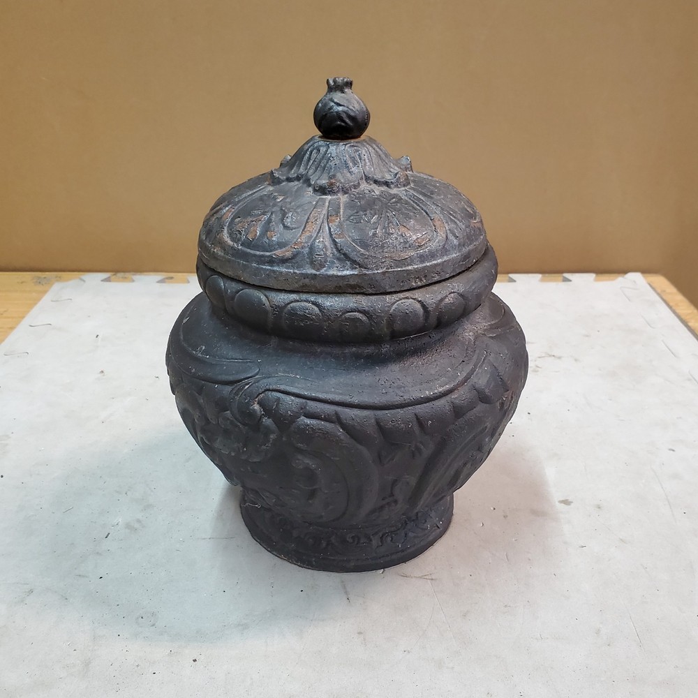 Garden Urn: Cast-Iron