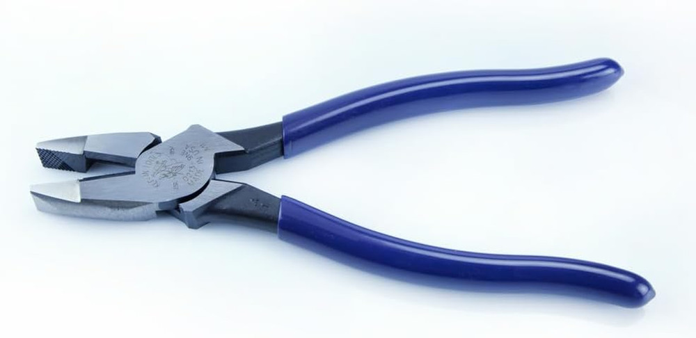 92906 Tool Set, Basic Tool Kit Has Klein Hand Tools for Apprentice or Home: Plie