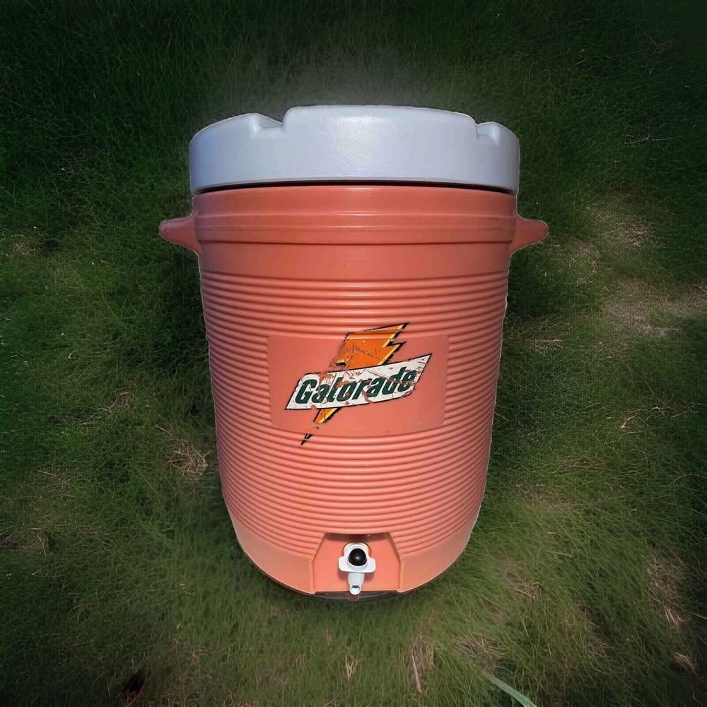 Classic Gatorade Sideline Cooler - 10 gallon! High Quality!