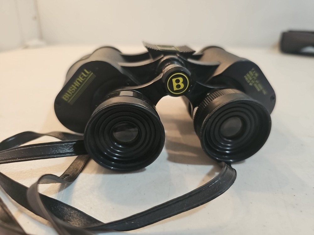 Bushnell insta focus binoculars 7x35 W Soft Case