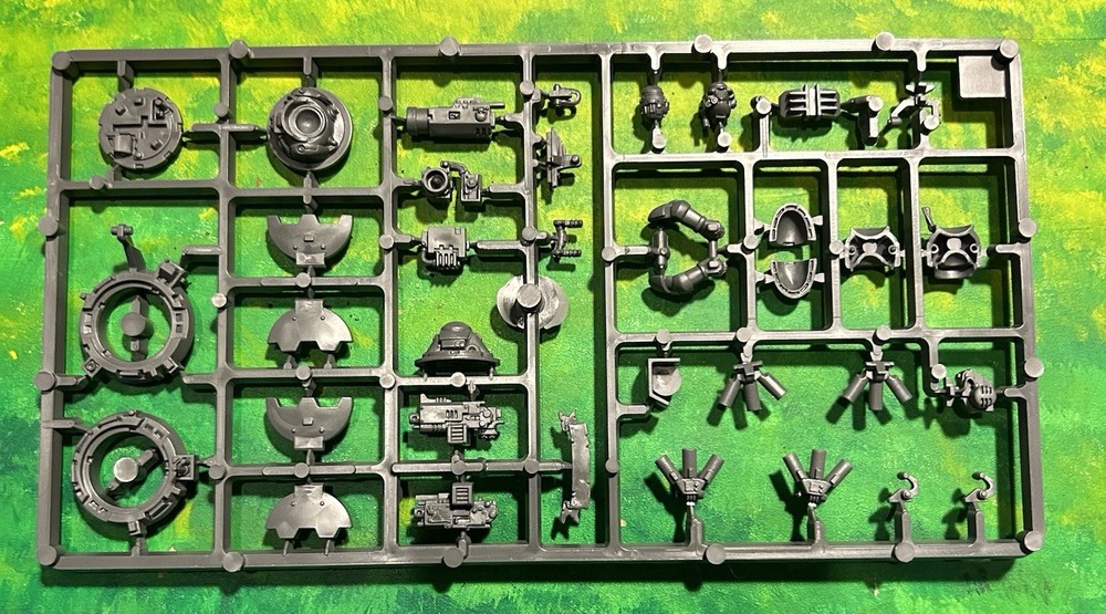 40k Space Marines Rhino Driver Sprue