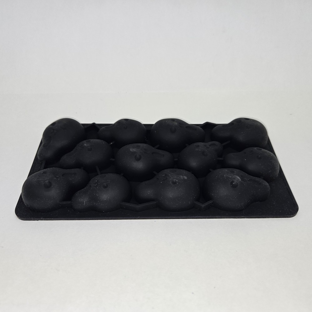 New The Scream Ice Cube Tray - Edvard Munch - Makes 12 Ice Cubes -