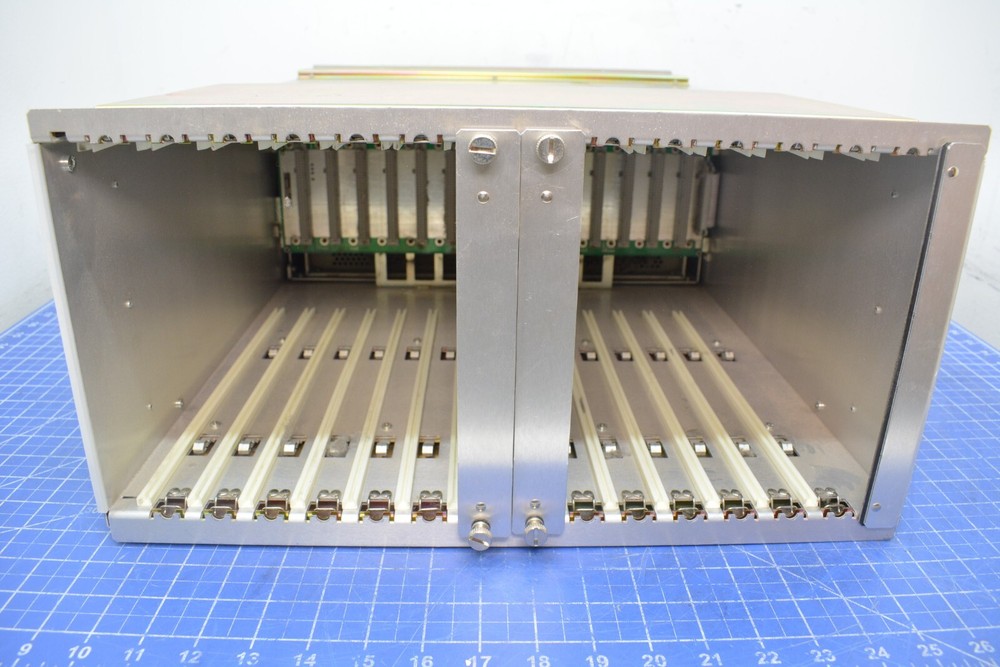 E3004-61030 / MAINFRAME / AGILENT TECHNOLOGIES