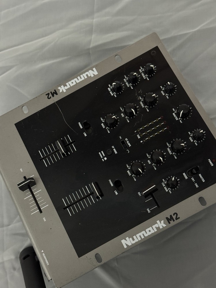 Numark M2 Professional Scratch Mixer