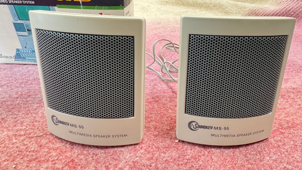 Soundkey MS-55 Retro Computer Speakers w/ Box Magnetically Shielded Tested