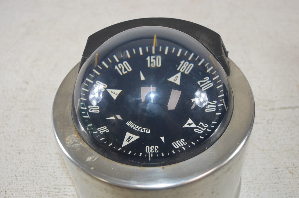 Ritchie Globemaster Compass