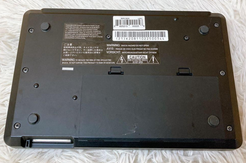 Akai Professional MPC500 Portable Sampler Sequencer Basic functions Tested Used