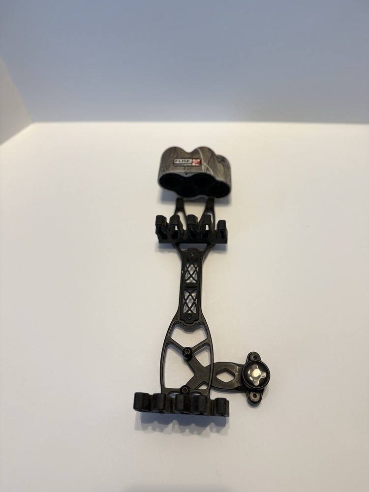 Fuse Vector XT 4 Arrow Quiver Real Tree Camo Detachable For Compound Bow