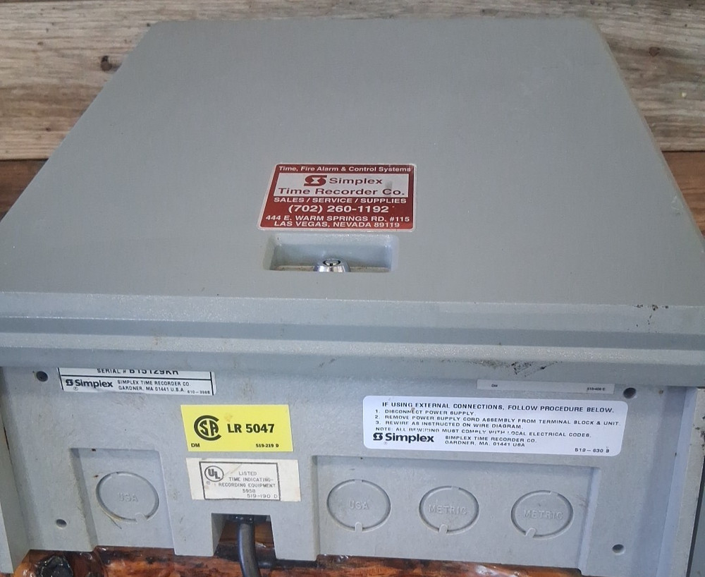 Simplex Consecutive Payroll Time Recorder Clock Part 1405-9101 Key Included