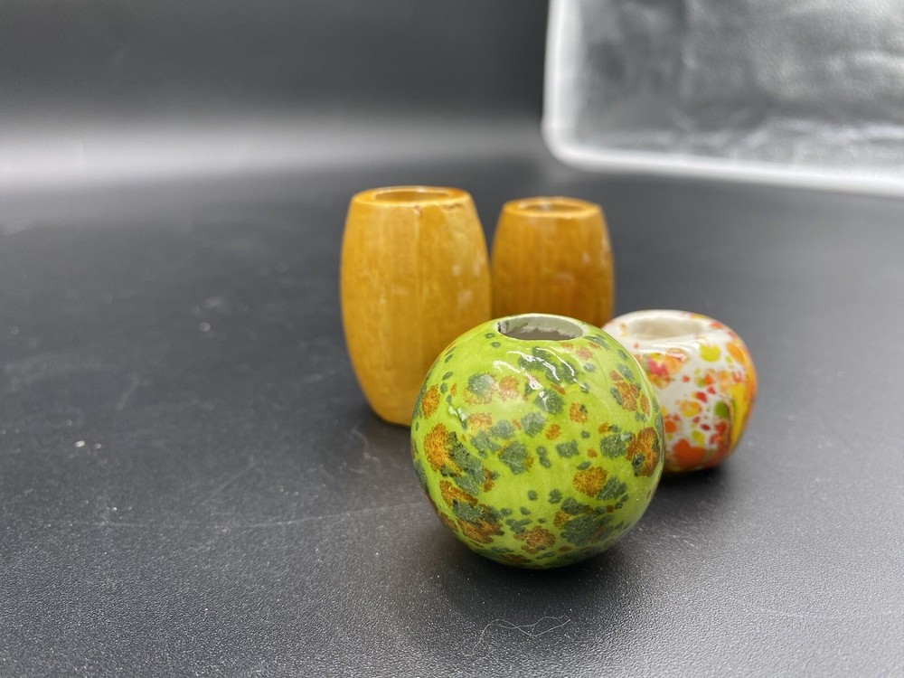 4 Different Vintage Macrame Beads
