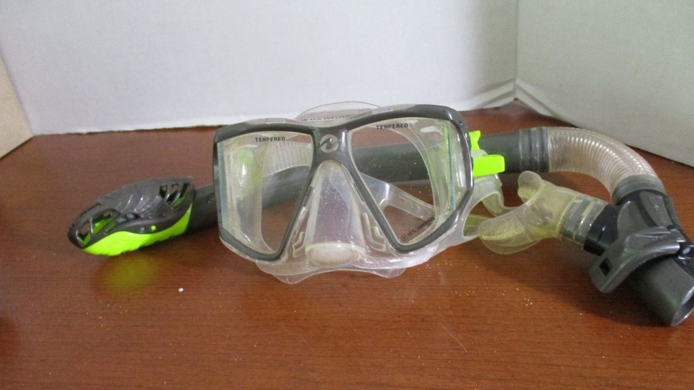US DIVERS Gray & Yellow SNORKEL & MASK
