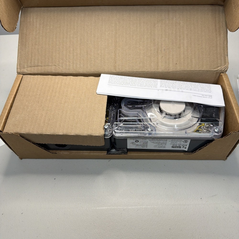 SYSTEM SENSOR D4120 DUCT SMOKE DETECTOR (New In Box)