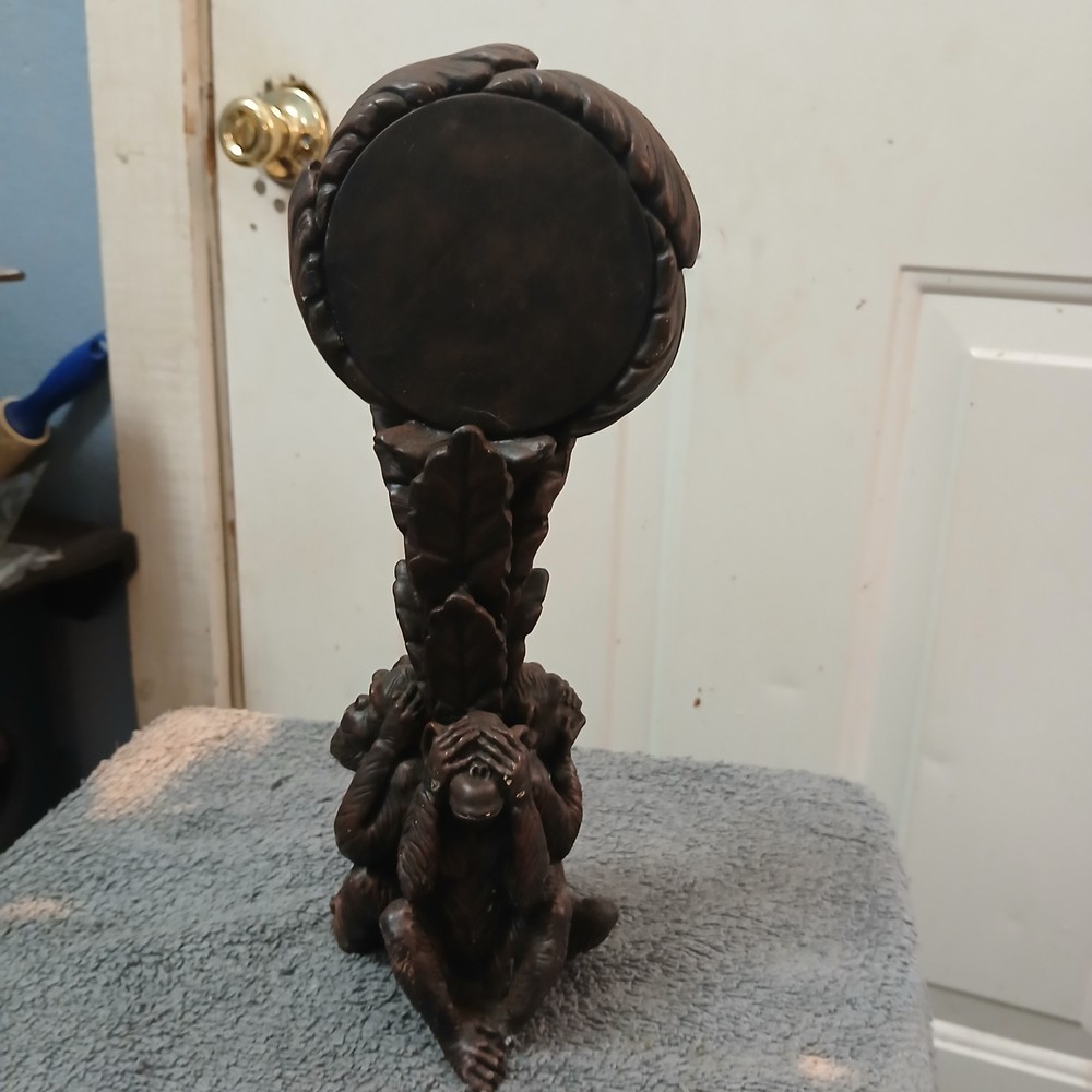 Older Monkey Clock Hear No Evil Speak No Evil See No Evil Read