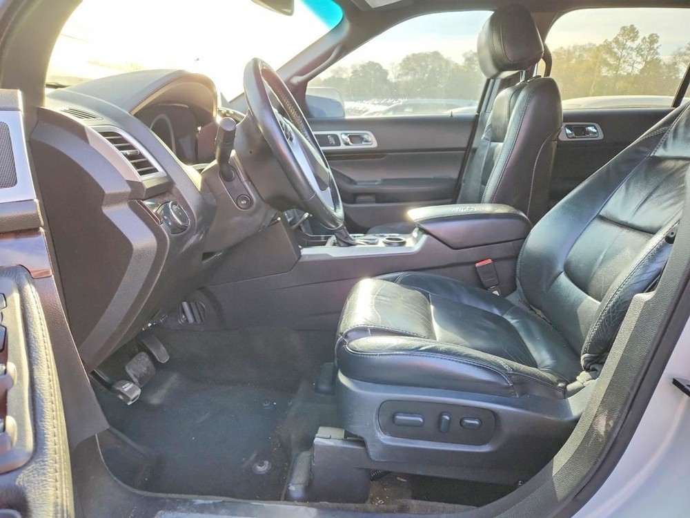 Info-GPS-TV Screen Front Display 8" Screen Fits 11-13 EXPLORER 5038434