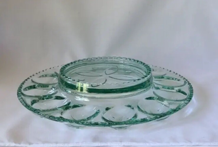 Longaberger 2001  Egg Plate - Green
