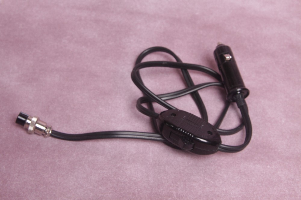 Cool-Lux Mini-Cool VideoLight With Accessories, plus extra bulbs. Tested/Working