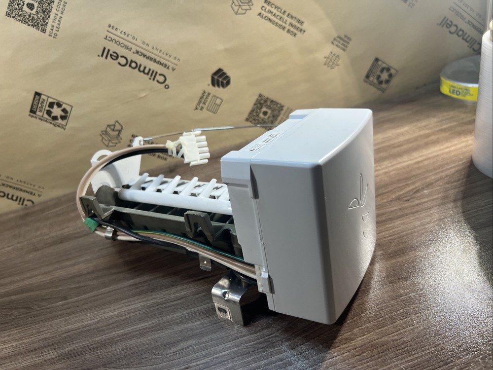 Whirlpool Refrigerator Icemaker Assembly W10190978