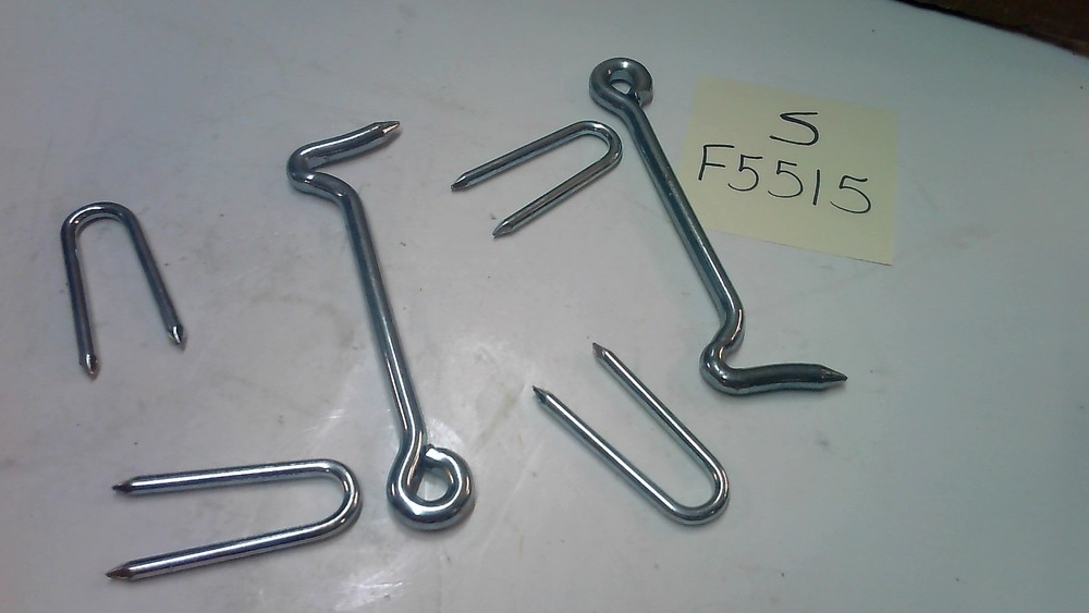 6 INCH GATE HOOK & STAPLES ( 2 HOOKS 4 STAPLES )