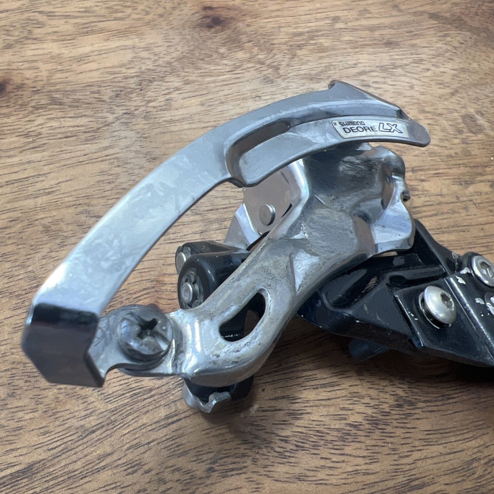 Shimano LX FD-M567 3x8s Front Derailleur MTB E-Type BB Mount Top Pull