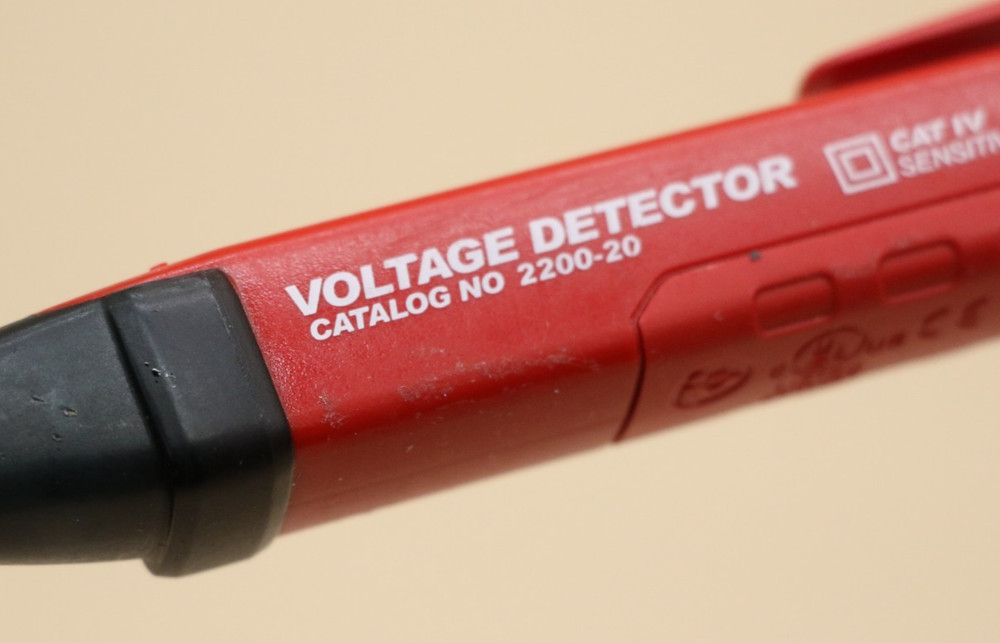 Milwaukee Voltage Detector - 2202-20