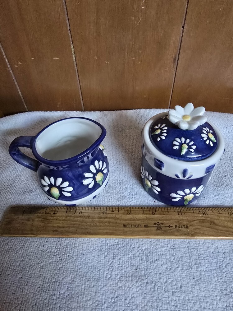 Oneida Spring Daisy Cream And Sugar Set